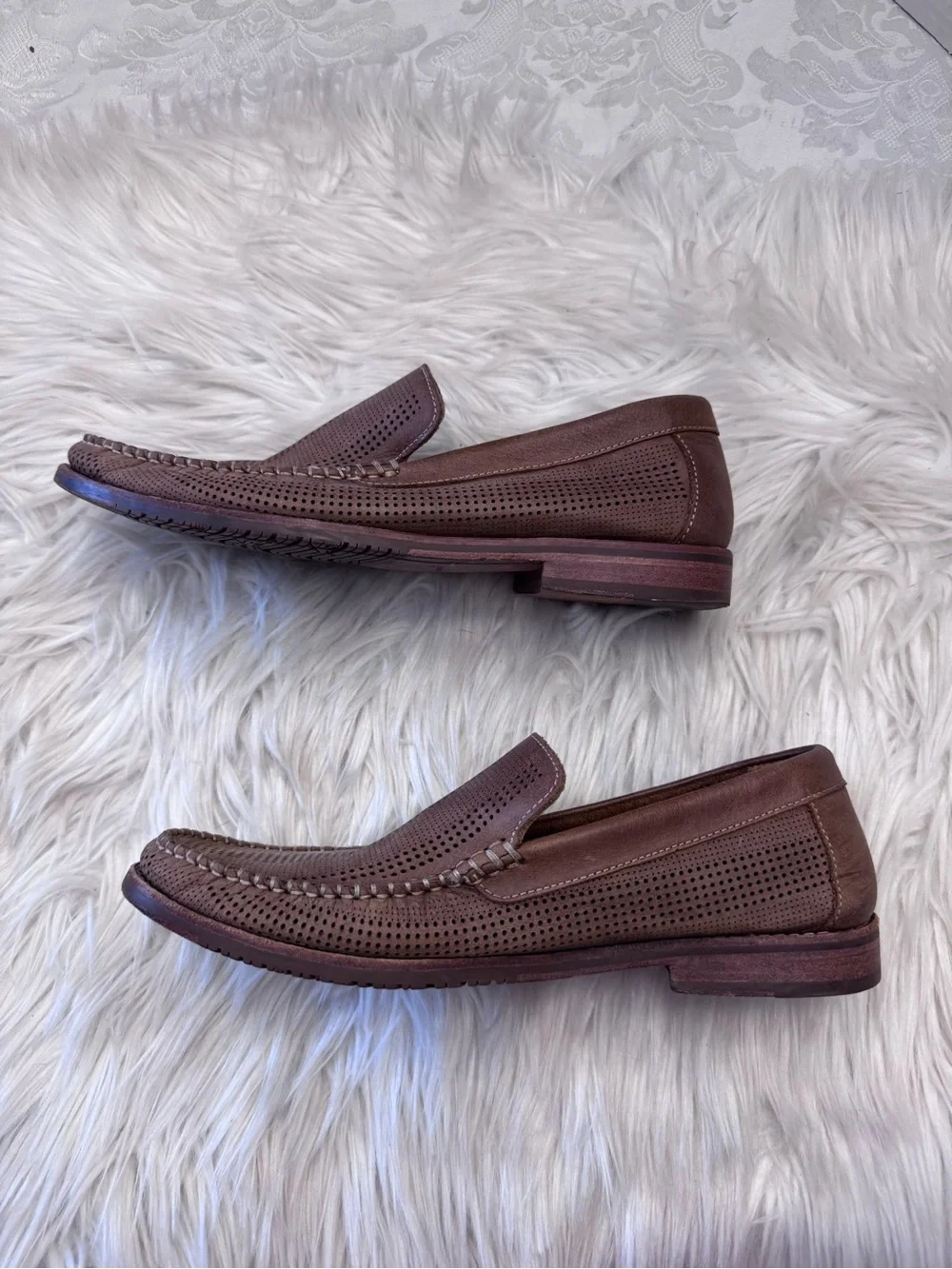 Tommy Bahama Felton Men’s 8M Nubuck Slip On Brown Loafer Shoe Stylish Vented